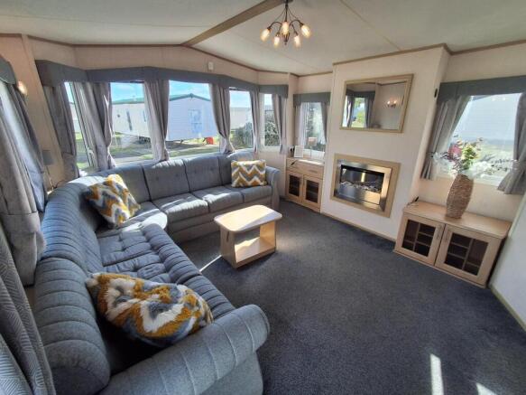 Coopers Beach Holiday Park, Church Lane East Mersea, Colchester, Essex, CO5 8TN photo 2