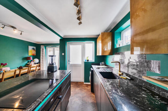 1417737-24-69988e...