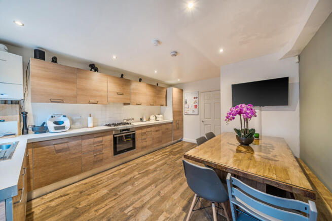 1394393-19-696118...