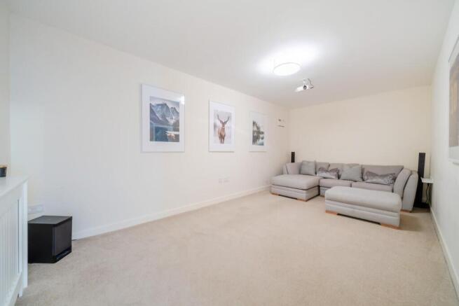 4 bed Detached for sale Image 9