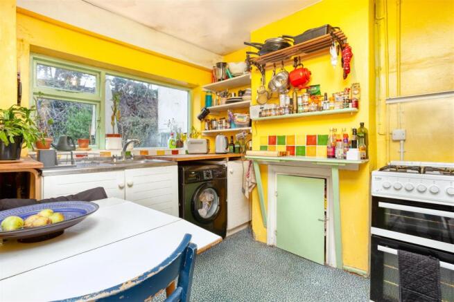 kitchen 1.jpg