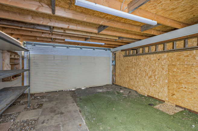 3 bed Terraced for sale Image 7
