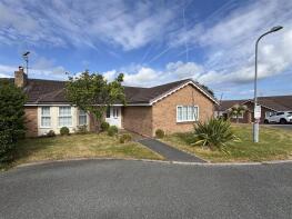 21, Llwyn Onn, Abergele LL22 7EG