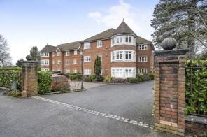 13, Glen Court, St Johns Hill Road, St Johns, Woking GU21 7RQ