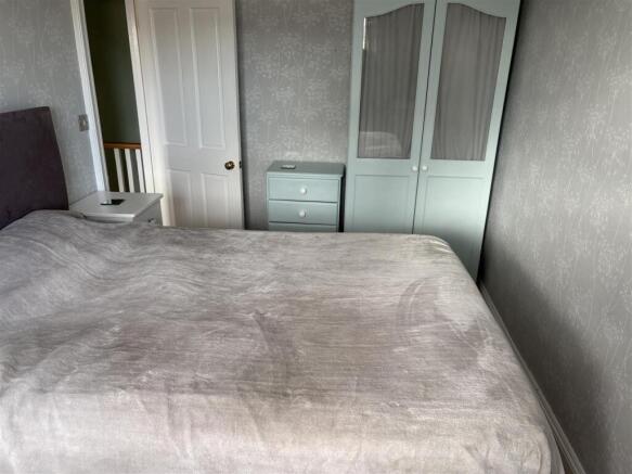 2nd bedroom..jpg