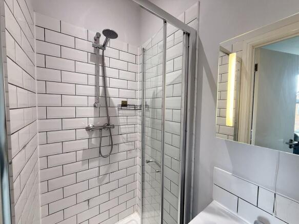 Room 5 Ensuite