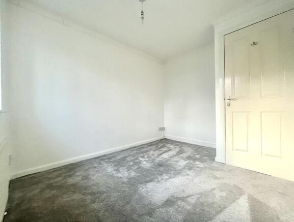 2 bed Semi-Detached to rent Image 4