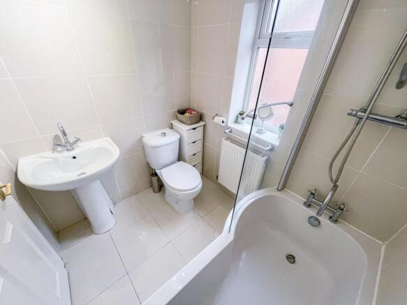 Bathroom2