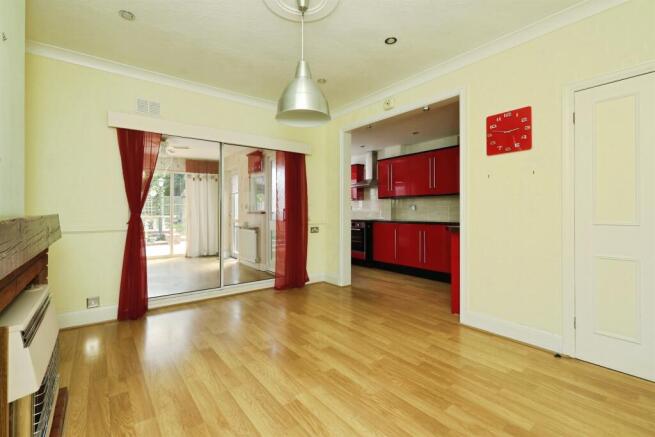 3 bed Semi-Detached for sale Image 5