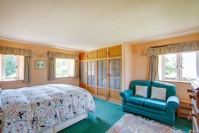 Principal bedroom 