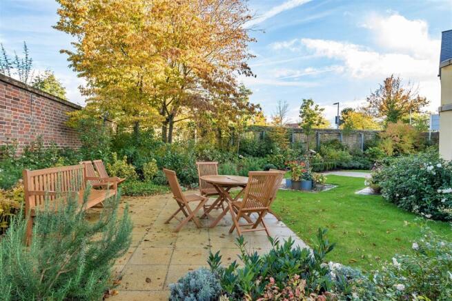 Owners Patio Area.jpg