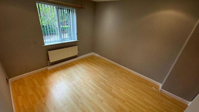 2 bed Apartment to rent Image 9