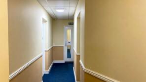 37, 399 425 City Gate House, Eastern Avenue, Ilford IG2 6LQ