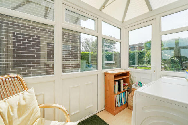 3 bed Bungalow for sale Image 11