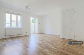 1, 469a Rubens Gardens, Lordship Lane, London SE22 8JZ