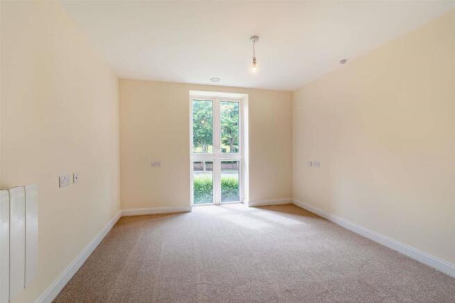 2 bed Apartment for sale Image 8