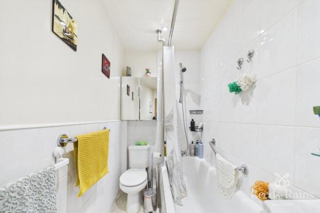 2 bed Terraced for sale Image 7