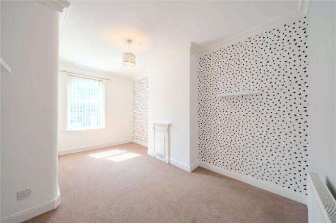 2 bed Terraced for sale Image 8