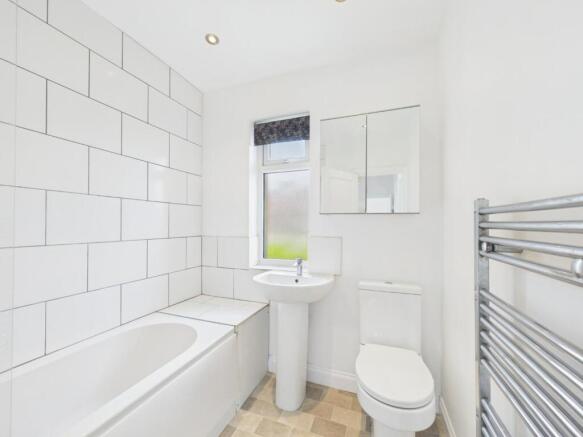 3 bed Semi-Detached for sale Image 9