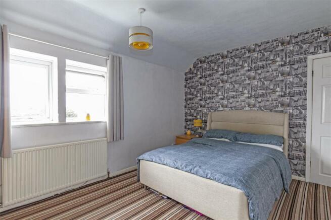Bedroom 2-2.jpg