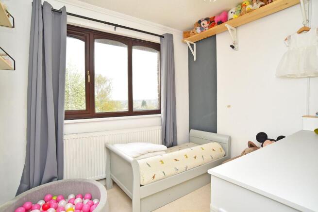 3 bed Semi-Detached for sale Image 8