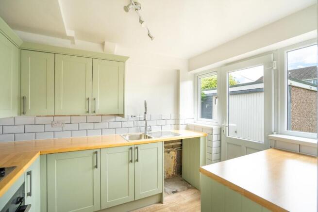 3 bed Semi-Detached for sale Image 7