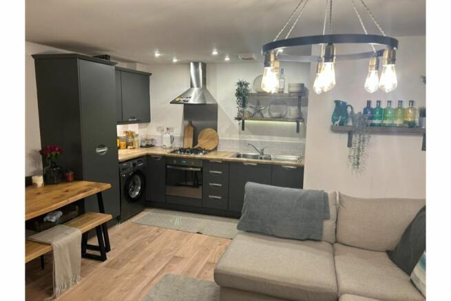 Lounge / Kitchen
