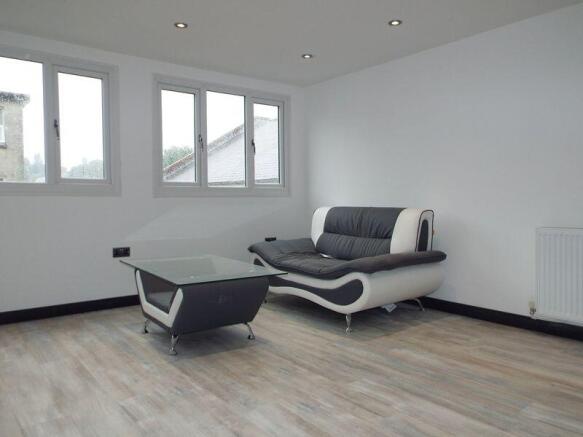 REVERSE VIEW LIVING AREA 