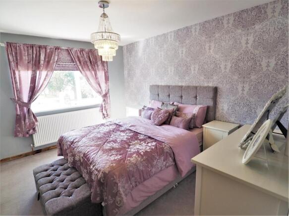Master Bedroom 032
