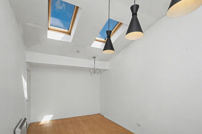 Living Area - Ang...
