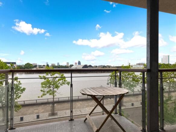Maritime Quay E14
