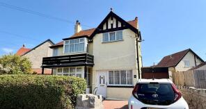 88 Haddef, Abbey Road, Colwyn Bay LL28 4PF
