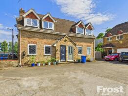 12, Trent Villas, Datchet Place, Datchet, Slough SL3 9EZ