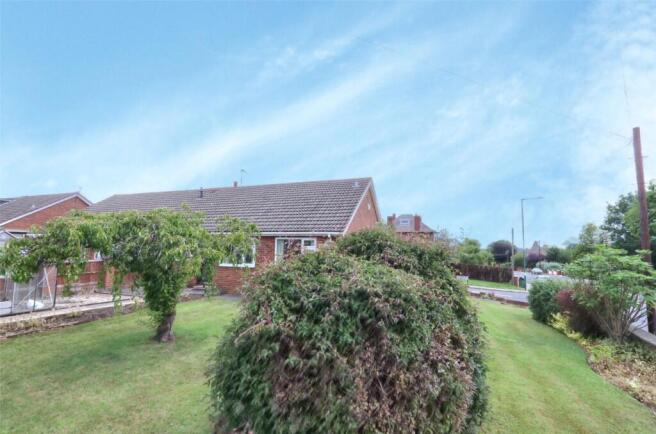 3 bed Bungalow for sale Image 12