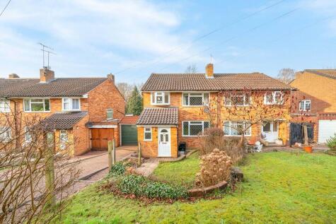 Kindersley Way, Abbots Langley, Hertfordshire, WD5