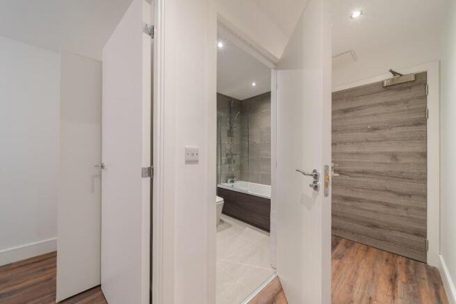 1 bed Apartment to rent Image 8
