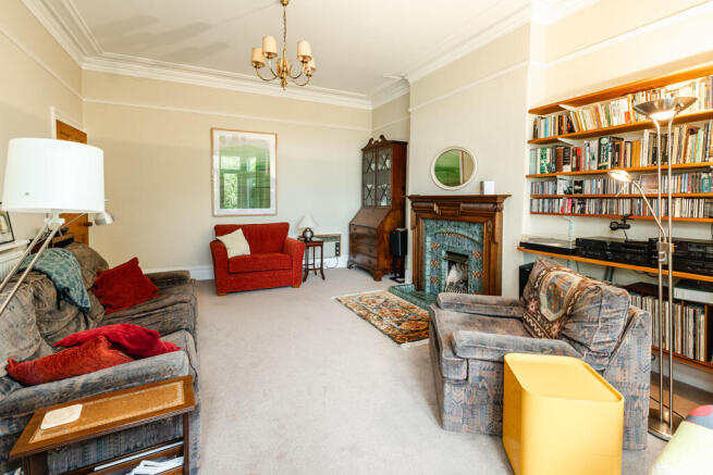 5 bed Semi-Detached for sale Image 7