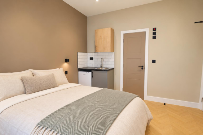 39 Bedroom 2.png