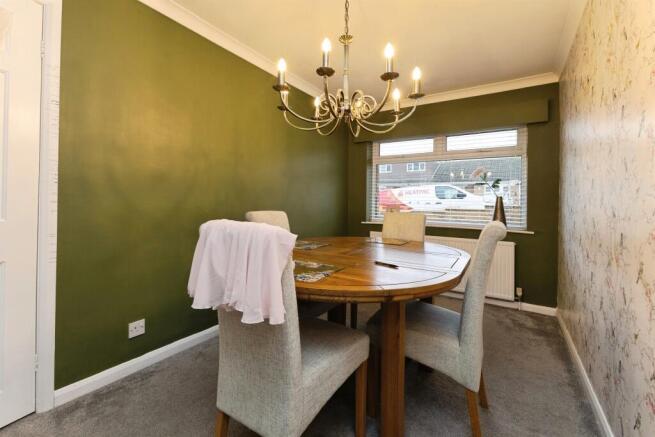 3 bed Semi-Detached Bungalow for sale Image 4