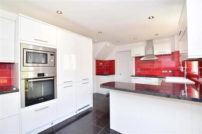 Kitchen/ Breakfast Room