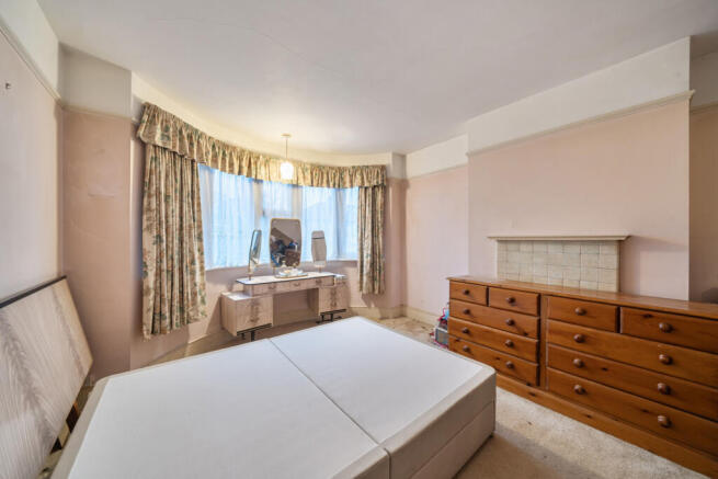 1408562-3-698dfe6...