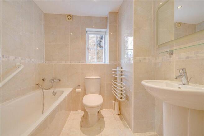 2 bed Apartment for sale Image 8