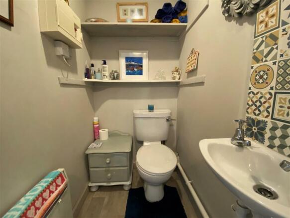 GUEST WC
