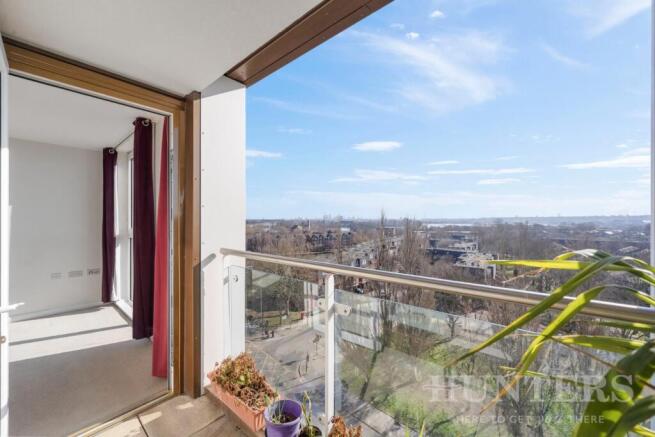 Flat 33, Coppermill Heights N17 9FG-9.jpg