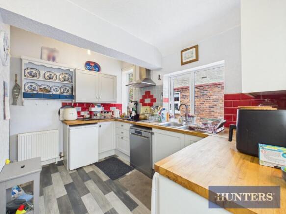 2 bed Apartment for sale Image 5