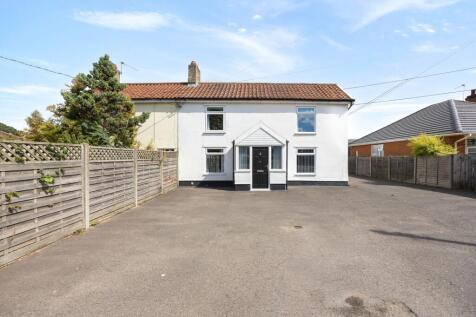 Modern Three Bedroom Cottage in Watton