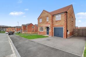8, Oak Tree Crescent, Knottingley WF11 0FA