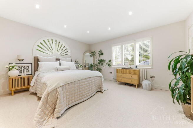 3 bed Detached Bungalow for sale Image 10