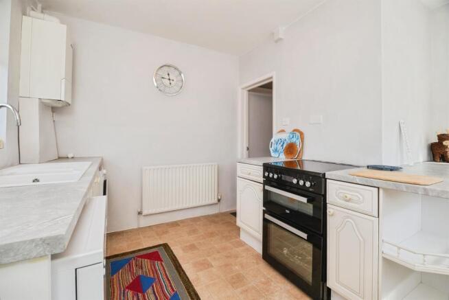 3 bed Semi-Detached for sale Image 7