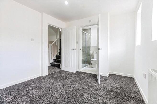 4 bed Semi-Detached for sale Image 10